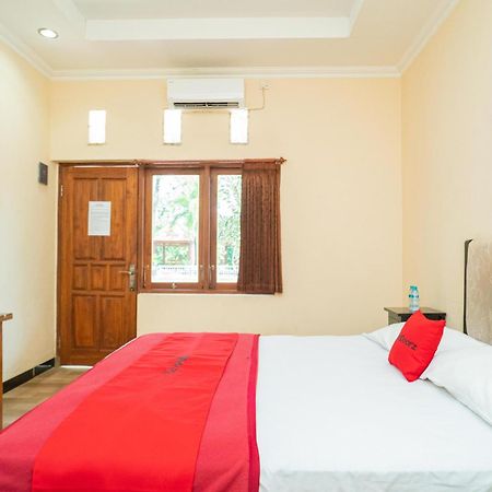 Reddoorz @ Panglima Sudirman Madiun Hotel Exterior foto