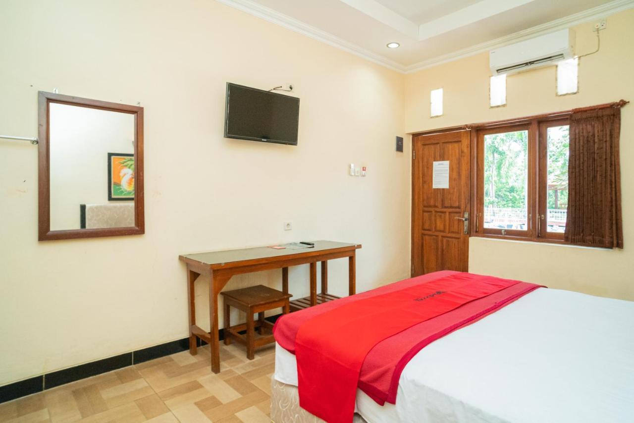 Reddoorz @ Panglima Sudirman Madiun Hotel Exterior foto